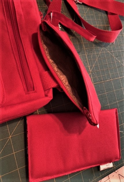 4GIRLSDESIGNS PDF Sewing Pattern and Video Tutorial available: THE Organizer Cross Body Travel Bag in 2 sizes. 26 Pockets in Large