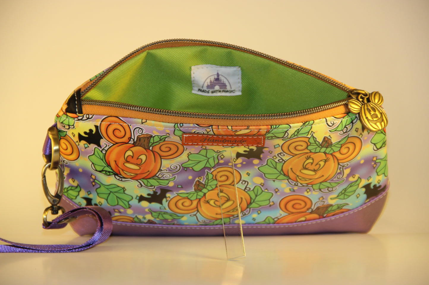 Clematis Wristlet with your favorite mouse! All faux leather.