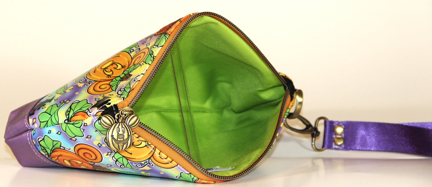 Clematis Wristlet with your favorite mouse! All faux leather.
